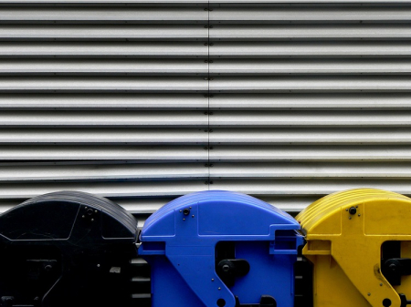 Recyklace odpadu: jak správně třídit zbytky z výroby i domácností?